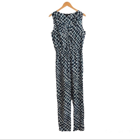 3/$20 BCBG Paris sleeveless jumpsuit. Deep teal print pattern. - Picture 3 of 11